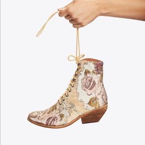 Jeffrey Campbell Grove Lace Up Western Boots